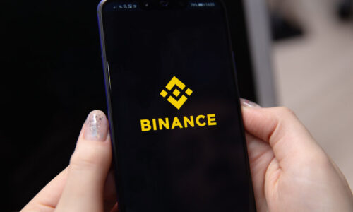 Binance resumes spot trading for LUNA and UST