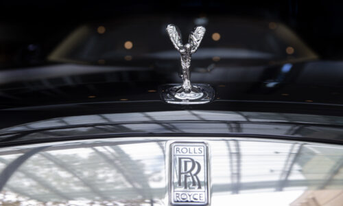 Rolls-Royce sees record sales in 2022, no slowdown in spending by the wealthy