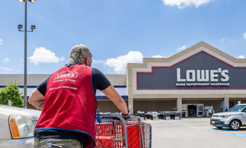 Lowe’s offers soft sales outlook, warning of a ‘cautious consumer’
