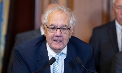 : Regulators raised ‘no serious issues’ at Signature Bank just before its demise: Barney Frank