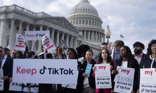 : Analysts disagree on whether U.S. TikTok ban is likely, as Hawley seeks Senate vote on prohibition