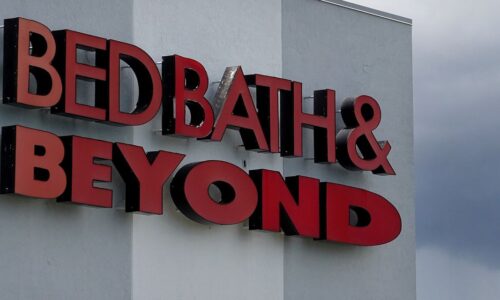 : Bed Bath & Beyond stock sinks toward record low after sales warning, large equity offering