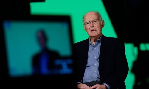 : Intel co-founder and digital-era pioneer Gordon Moore dies at 94