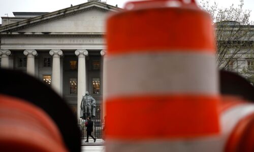Market Extra: A big short in Treasurys? Traders are building up bets around a debt ceiling resolution