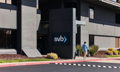 Scaramucci Emerges as a Leading Bidder For SVB Financial’s Venture-Capital Arm