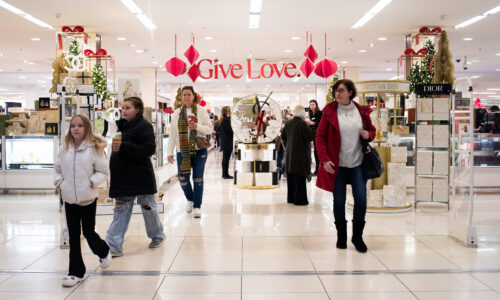 Three reasons a strong Black Friday weekend may not mean a blowout holiday season for retailers