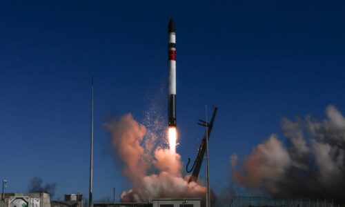 Rocket Lab says contract backlog tops $1 billion, outlines Neutron progress toward first launch