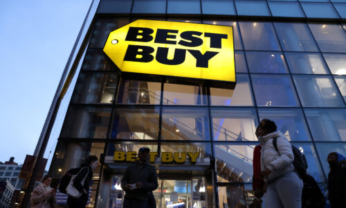 Best Buy warns of layoffs as it issues soft full-year guidance