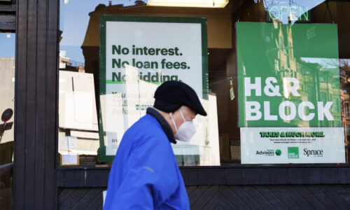 H&R Block used deceptive marketing and unfairly deleted tax filer data, FTC complaint alleges