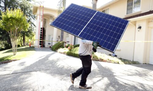 SunRun is the latest solar stock to take a dive, amid concerns over weaker demand