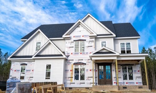 Sales of new homes tick up in January