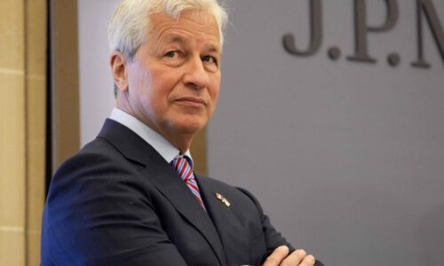 Jamie Dimon thinks the odds of a ‘soft landing’ are about half of what Wall Street expects
