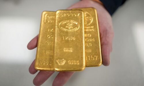 Gold may benefit from ‘powerful tailwind’ when Fed pivots to rate cuts, says Wells Fargo
