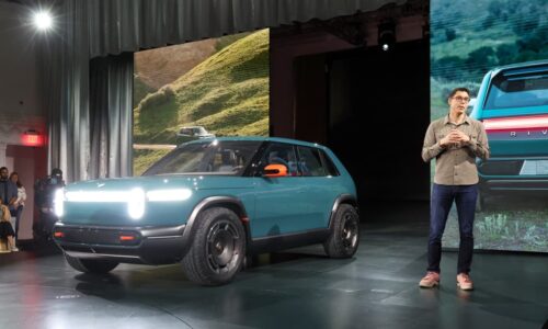 Rivian gets $827 million boost from Illinois to expand its factory in the state