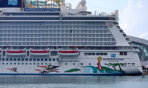 Norwegian Cruise’s stock falls after revenue missed, despite record bookings