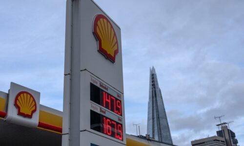 Shell launches $3.5 billion buyback after earning $7.7 billion