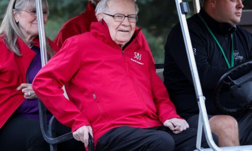 Warren Buffet to donate $5.3 billion worth of Berkshire Hathaway stock to charity