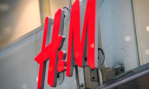 H&M shares tumble as bad weather hits June sales