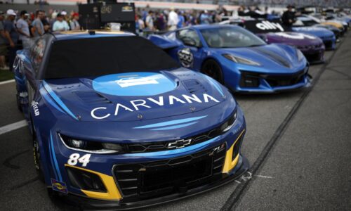 Carvana posts surprise profit as retail vehicle sales rise 33%