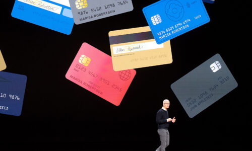 Apple is in talks with JPMorgan for bank to take over card from Goldman Sachs