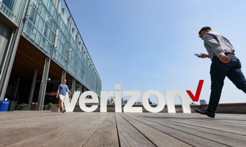 Verizon grows lead as Dow’s highest dividend yielder with annual hike to payout