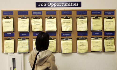 Jobless claims fall to lowest level since May